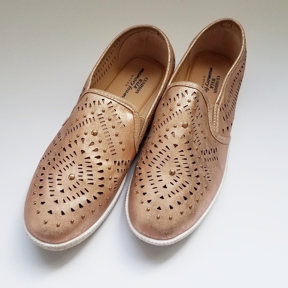 cushion walk loafers